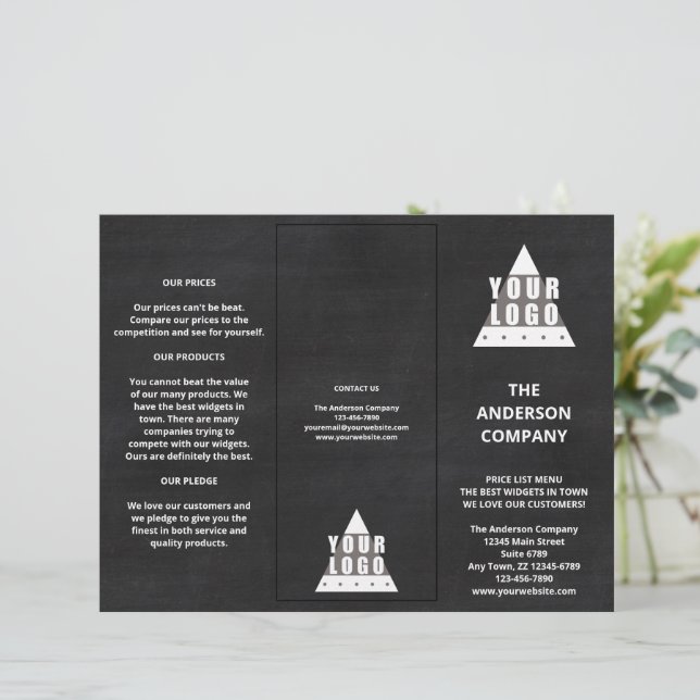 Logo Chalkboard Menu Simple Tarifs Brochure (Debout devant)