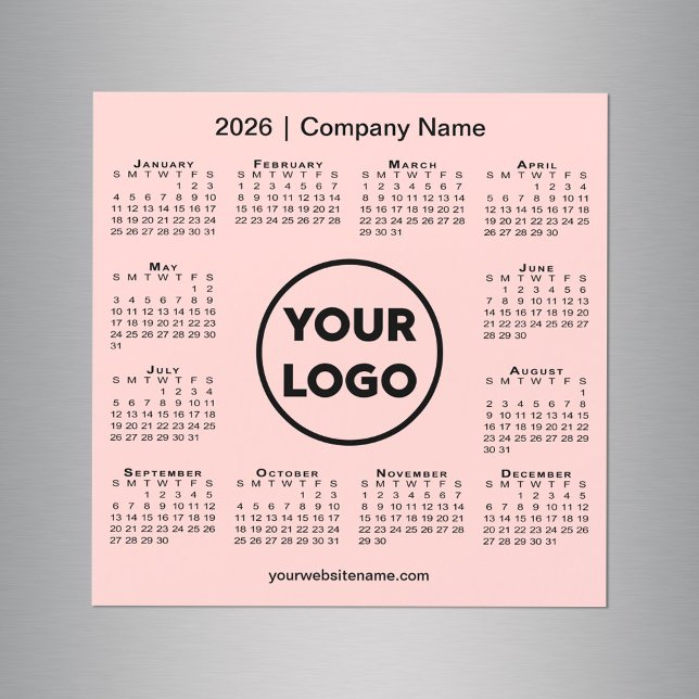 Logo de la société de calendrier 2026 sur un aiman (2026 Calendar Company Logo on Coral Pink Magnet, in situ)