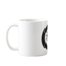 Logo de pirate tasse blanche classique de 11 onces