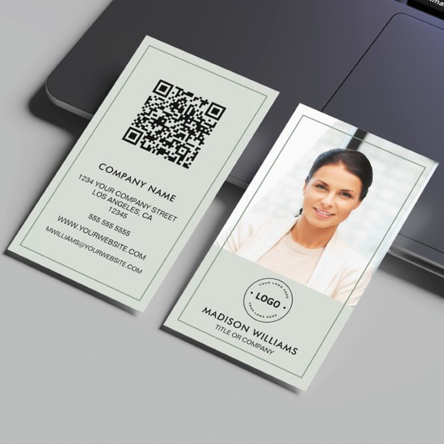 Logo photo moderne QR Code Carte de visite (Custom Photo Logo QR Sage Green Business Card)