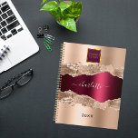 logo rose or burgundy agate marbre<br><div class="desc">or rose et agate bordeaux, gravure en pierre de marbre comme arrière - plan. Personnalisez et ajoutez votre logo, votre nom. Le nom est écrit avec un script de style moderne écrit à la main avec des swashes. Pour que les swashes ne suppriment que le nom de l'échantillon, laissez les...</div>