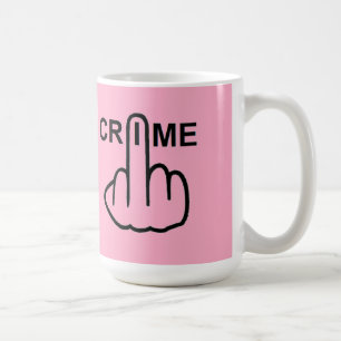 L'oiseau de tasse renversant le crime est criminel