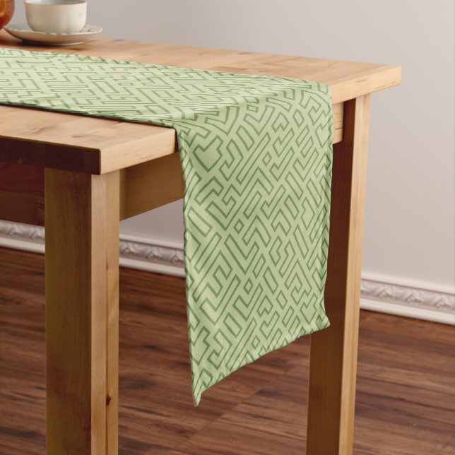 Long Chemin de table à motif géométrique vert clair (In Situ)