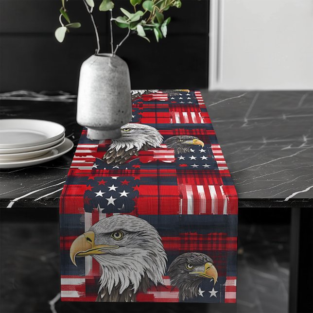 Long Chemin de table Bold Eagle 4 juillet Look (Bold Eagle Table Runner Patriotic 4th of July Look)