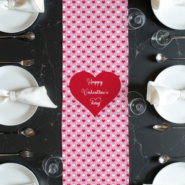 Long Chemin de table Cœur Intemporel Cadeau de la Saint (Timeless Hearts Table Runner Perfect Valentine Gift)