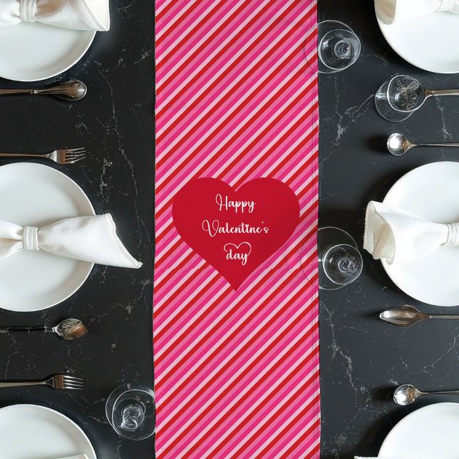 Long Chemin de table coeurs festifs Joyeuse Saint-Valen (Festive Hearts Table Runner Happy Valentine’s Day)