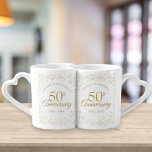 Lot De Mugs 50e anniversaire de Mariage Gold Dust Confetti<br><div class="desc">Personnalisez avec les noms et l'année mariage du couple heureux. Un cadeau amusant,  unique et personnalisable pour célébrer l'anniversaire du mariage d'or de n'importe qui. Conçu par Thisisnotme©</div>