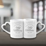 Lot De Mugs Confetti du 25e anniversaire du Mariage<br><div class="desc">Personnalisez avec les noms et l'année mariage du couple heureux. Un cadeau amusant,  unique et personnalisable pour célébrer l'anniversaire du mariage d'argent de n'importe qui. Conçu par Thisisnotme©</div>