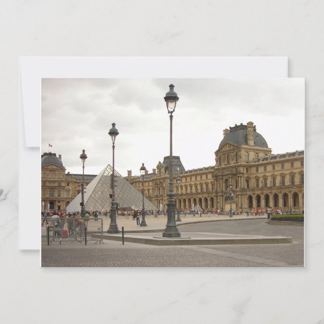 Louvre. Paris, France (Devant)
