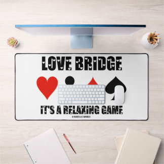 Love Bridge C'est un jeu de détente Quatre costume