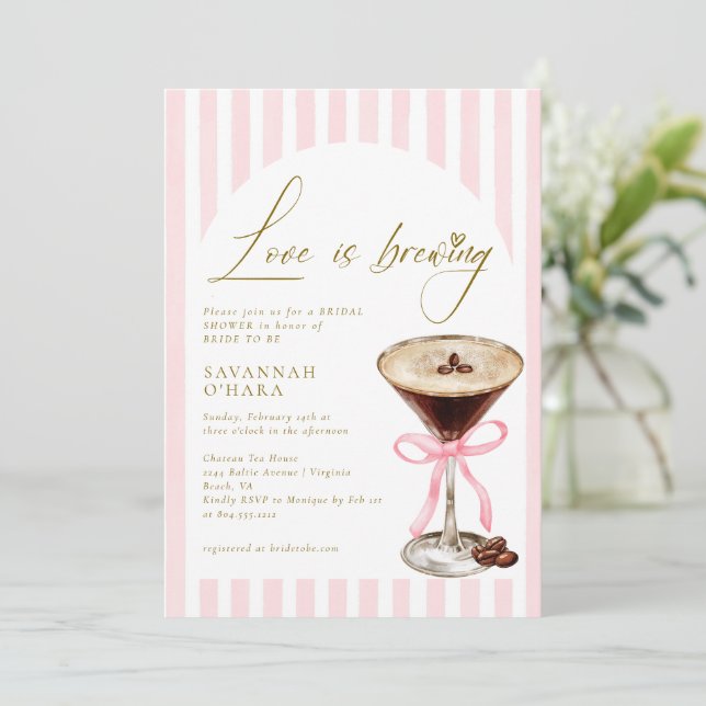 Love is Brewing Elegant Bridal Shower Invitation (Debout devant)