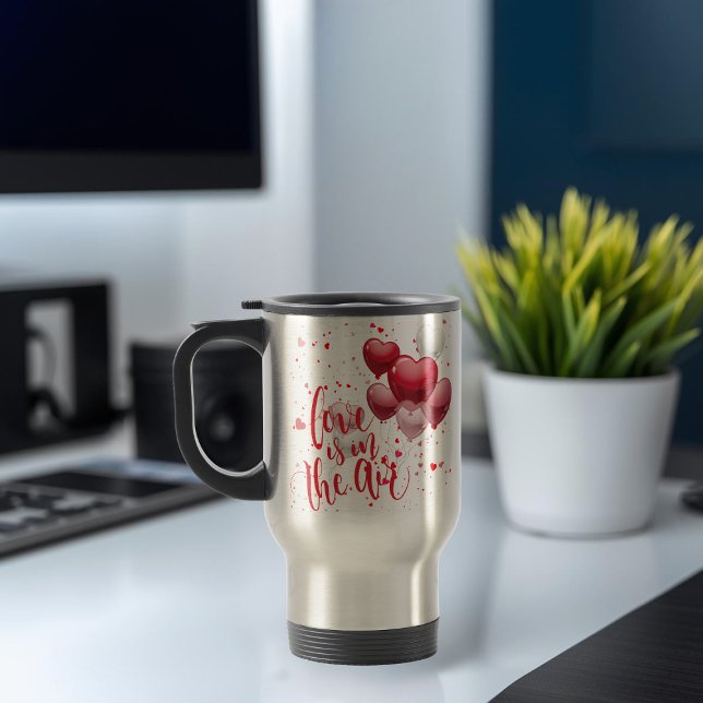 Love Is In The Air Personalized Travel Mug (Créateur téléchargé)