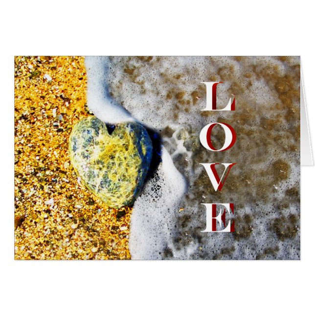 Love Pebble en forme de coeur sur la plage (Devant horizontal)