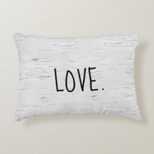 LOVE Text On Birch Tree Accent Coussin