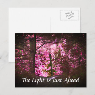 Lumière juste devant Carte postale inspirante
