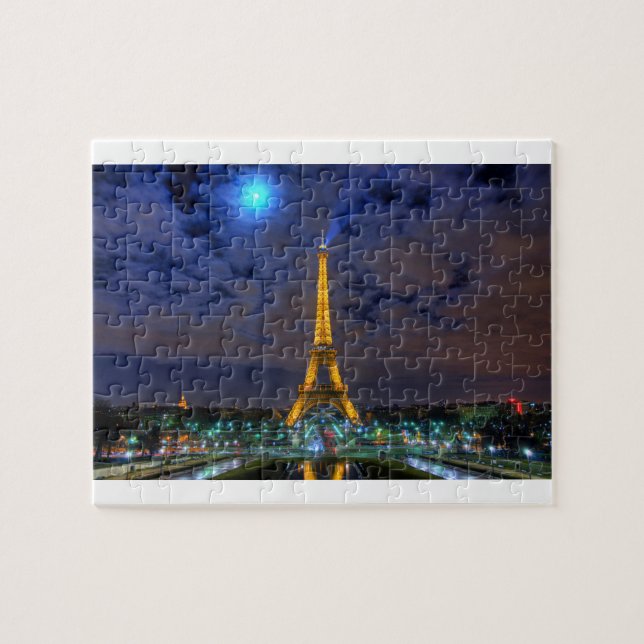 Lumière sur la Lune sur le puzzle Tour Eiffel (Horizontal)