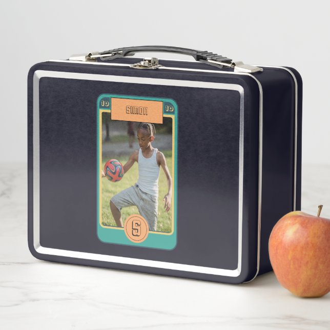 Lunch Box Carte Retro Football inspirée Personnalisée (En situation)