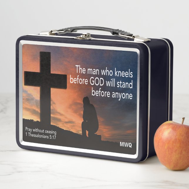 Lunch Box Christian Monogram PRAY WITHOUT CEASING Cabin (En situation)