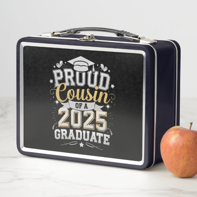 Lunch Box Fière Cousine D'une Remise De Diplômes De Diplômé( (En situation)