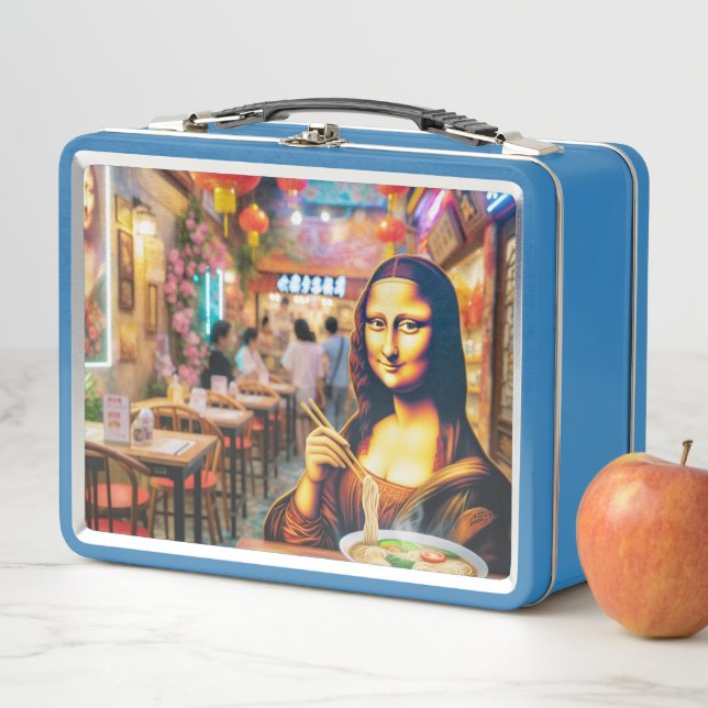 Lunch Box Mona mangeant de la soupe de nouilles de Chine (En situation)
