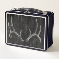 Tête d'animal de cerf rustique sur tableau de bord