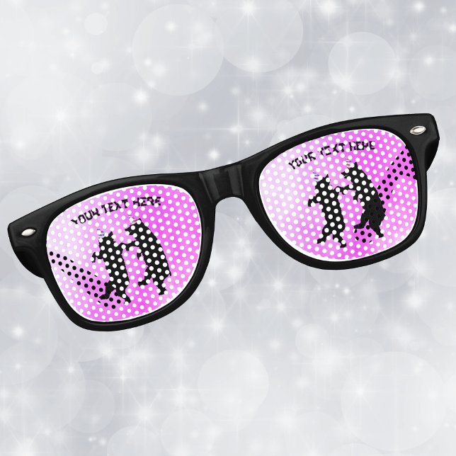 Lunettes De Fête Retro Black Dancing Bears Festive Casquettes rose vif (Black dancing bears wearing festive party hats on bright pink party retro glasses.)