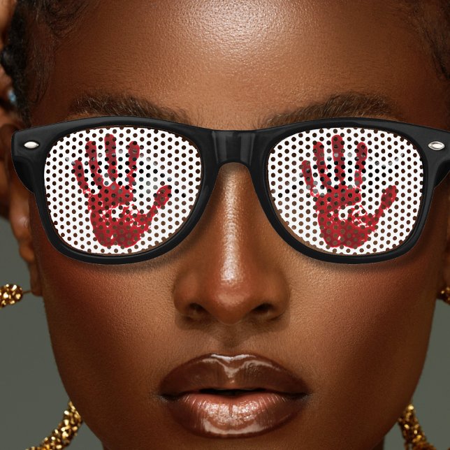 Lunettes De Fête Retro Halloween sanglant rouge et blanc Éffrayant (bloody hand retro Halloween sunglasses with white background)