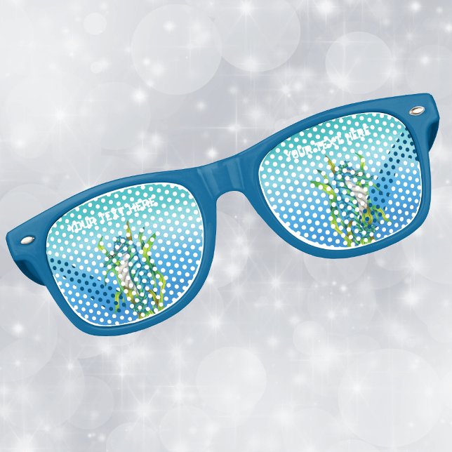 Lunettes De Fête Retro Joli Imaginaire Aqua Sea Dragon dans Seaweed Blues (Pretty fantasy sea dragon in aqua blue in green seaweed on shades of blue retro party glasses.)