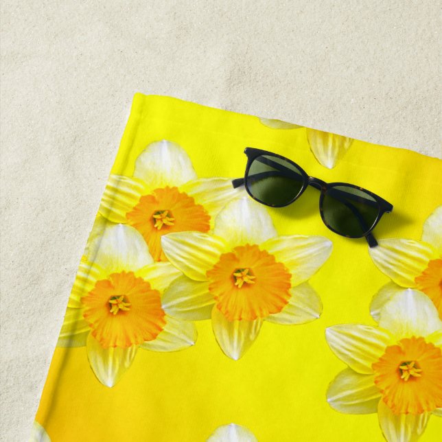 Lunettes d'or Sunburst, Serviette de plage (En situation)