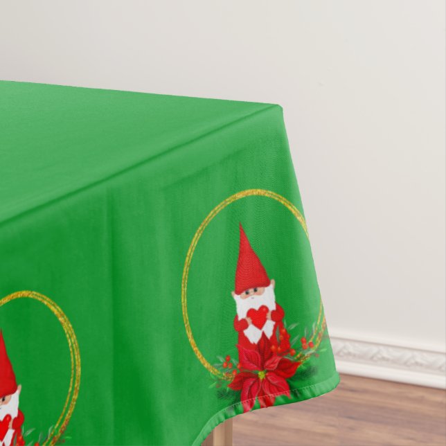 Lutins de Noël sur une nappe verte (In Situ)