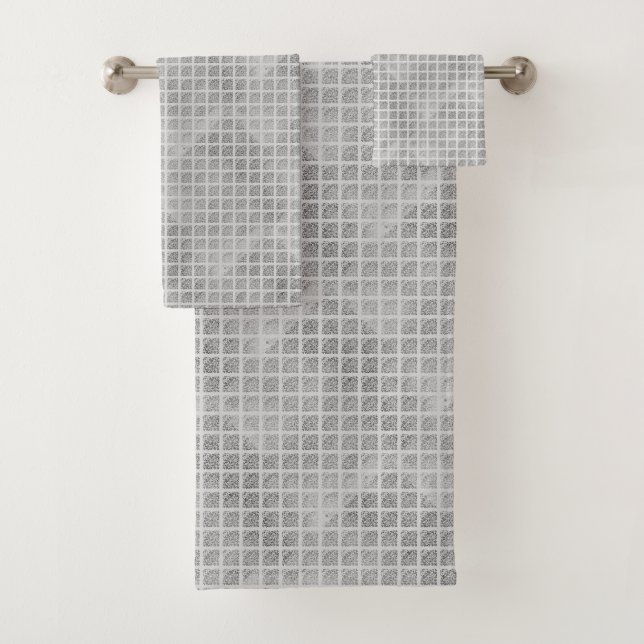 LUXE GRID GRAY MOTIF HAMPTON TOWEL SET (En situation)
