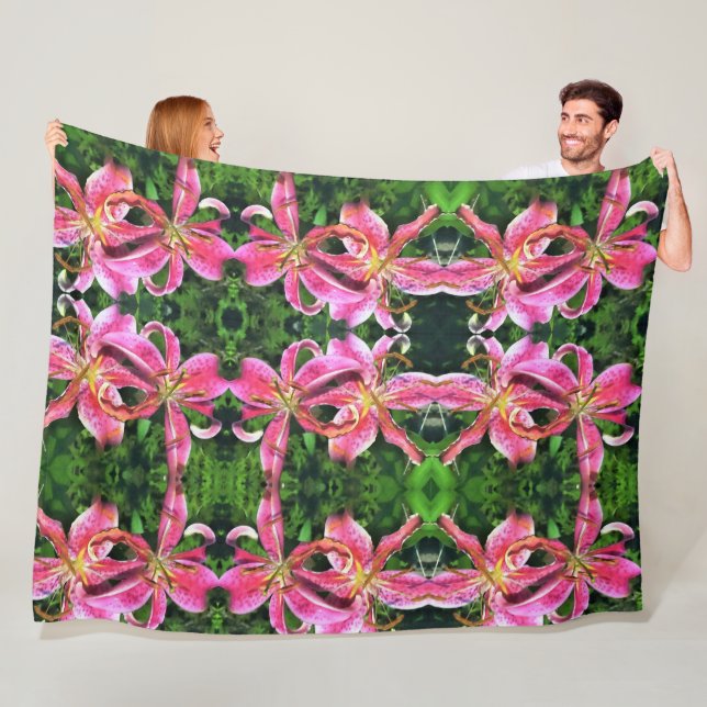 Lys roses de grande couverture en polaire (En situation)