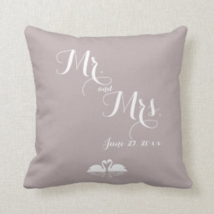 M. et Mme Elegant Grey Mariage Swans Coussin