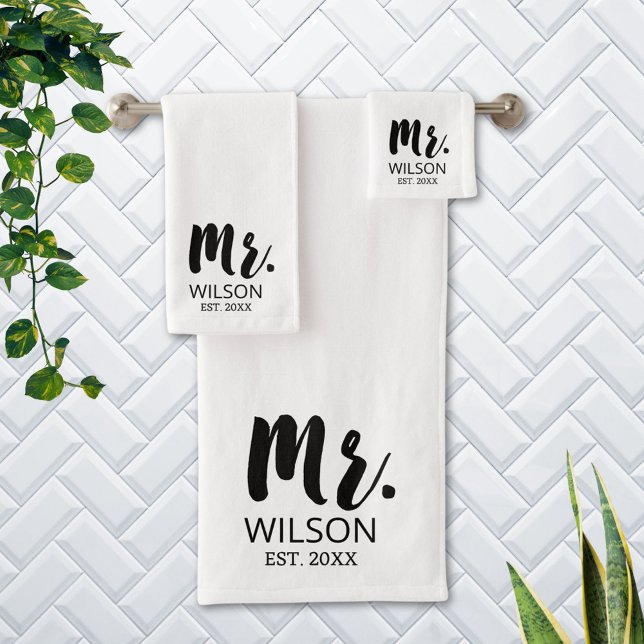 M. Modern Brush Police Mariage Anniversaire Couple (In situ Bathroom wall)