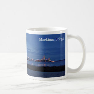 Mackinac a jeté un pont sur à la tasse de