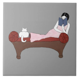 Madame, un chat et carreau de céramique de livre