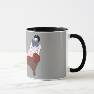 Madame, un chat et tasse très bonne de livre d'A
