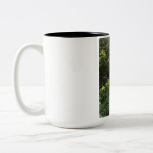 Madrid — Une promenade dans un jardin Mug