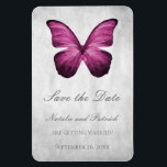Magenta Butterfly Save the Date Magnet<br><div class="desc">Élégant et simple enregistrer la date flexible aimant avec un papillon Magenta contre un arrière - plan gris grunge. Ce design est un choix unique pour annoncer un mariage moderne. Facile à customiser avec vos détails mariages. Cliquez sur "Customiser" pour trouver d'autres options de personnalisation.</div>