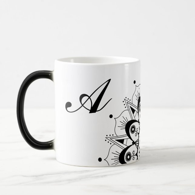 Magic Élégante lettre de script noir Mandala Mug magique (Gauche)