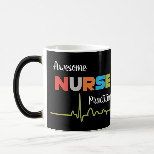 Magic Infirmière Praticien Awesome Fun Lettres Mug Noir (Gauche)