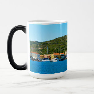 Magic La côte portuaire d'Antipaxos Mug