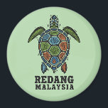 Magnet<br><div class="desc">Situé dans le parc marin de Terengganu, l'île de Redang est dotée de plages blanches et d'eaux turquoise qui regorgent de vie, offrant des récifs coralliens colorés, des écoles de jacks et des observations occasionnelles de requins baleines et de raies manta. Le statut de parc marin de l'île assure la...</div>