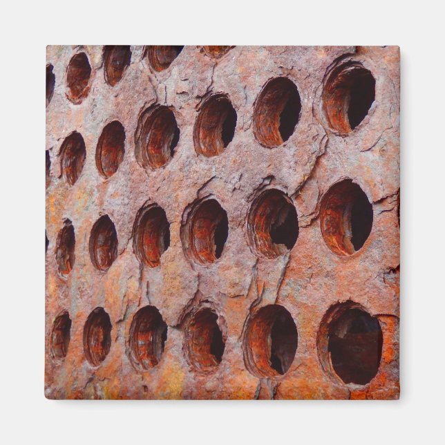 Magnet de Carré métallique perforé rouillé (Devant)