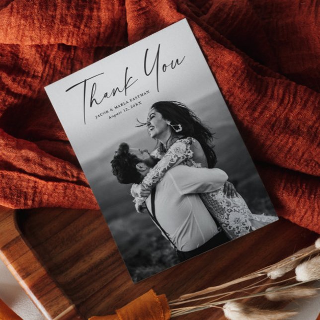 Magnet de remerciement de mariage photo de script  (Simple and elegant modern script wedding photo thank you magnetic card.)