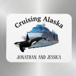 Magnet Flexible Bateau de croisière Alaska Orca Killer Whale<br><div class="desc">Cette conception a été créée par art numérique. Elle peut être personnalisée dans la zone fournie ou customisée en choisissant le clic pour customiser une autre option et en changeant le nom, les initiales ou les mots. Vous pouvez également modifier la couleur et le style du texte ou supprimer le...</div>