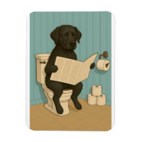 Black Labrador Lecture journal sur Toilet