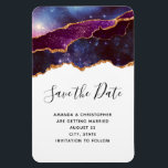 Magnet Flexible Blue & Purple Space & Stars Mariage Enregistrer La<br><div class="desc">Mariage enregistrer l'aimant de date avec une conception abstraite avec des couches bleues et violettes avec un faux ruban de feuille d'or entre les deux.</div>