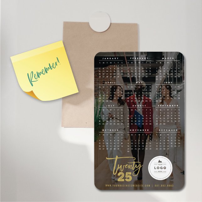 Magnet Flexible Brosse d'or Script 2025 Calendrier Photo Nouvel An (Modern Brush Script 2025 Calendar Holiday Photo Flexible Magnet @ fat_fa_tin)