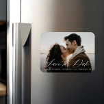 Magnet Flexible Calligraphie blanc romantique Photo Enregistrer la<br><div class="desc">Annoncez votre prochain mariage d'une manière unique avec notre Calligraphie Blanche Romantique enregistrez les magnets photo date. L'aimant enregistrer la date affiche votre photo de fiançailles préférée avec "Save The Date" dans une superposition de police de script de calligraphie moderne et blanche. Personnalisez l'élégante Magnet Réservez la date en ajoutant...</div>